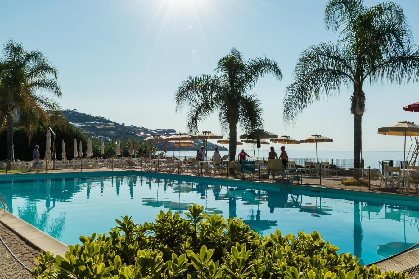 Elegante Appartamento Con Piscina - Wi-Fi & Box Privato Sanremo Exterior foto